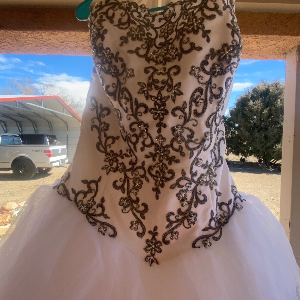 Sixteen birthday dress party or pictures